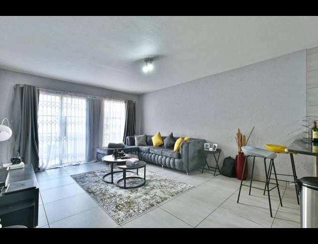 2 BEDROOM APARTMENT FOR SALE IN BRACKENDOWNS